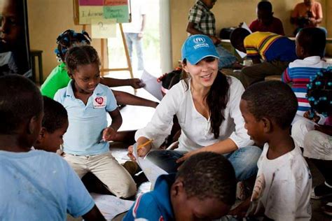  Jessie Reines' Involvement in Humanitarian Work
