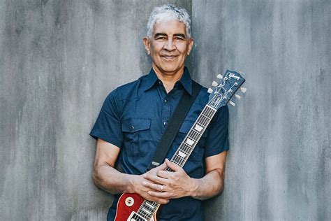 A Glimpse into the Early Life of Pat Smear: Uncovering a Hidden Past