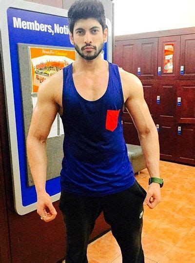 Abhimanyu Chaudhary's Height and Physique