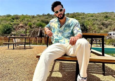 Abhishek Malhan's Height, Figure, and Personal Style