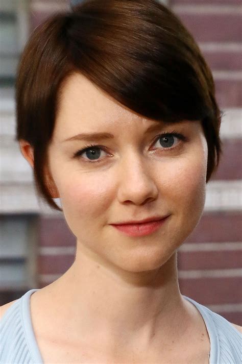 Acknowledging Height and Figure: Examining Valorie Curry's Physical Attributes