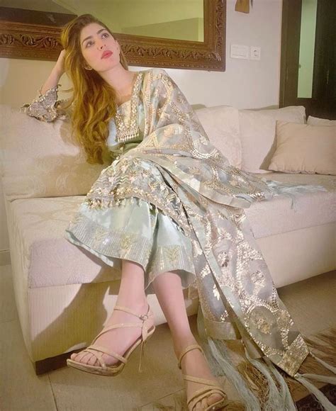 An Insight into Naimal Khawar's Impact on the Pakistani Fashion Scene