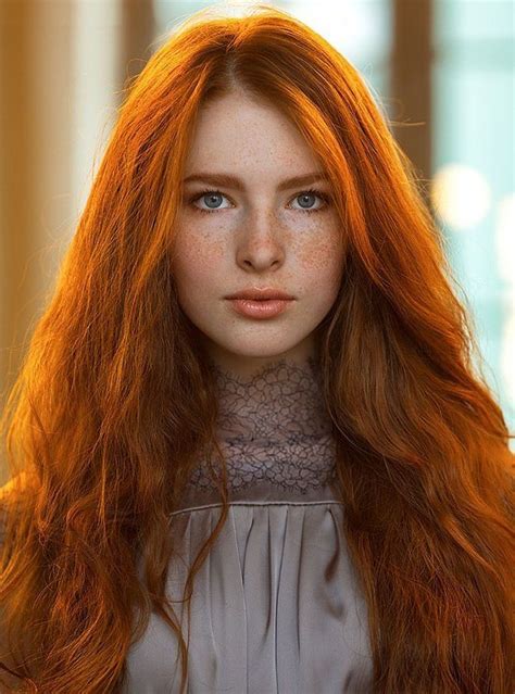 Appreciating the Exquisite Physique of Captivating Redhead