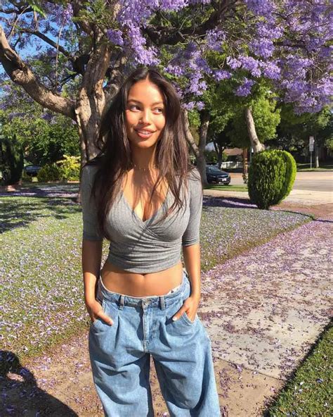 Beyond Beauty: Fiona Barron Bryant's Figures and Body Positivity