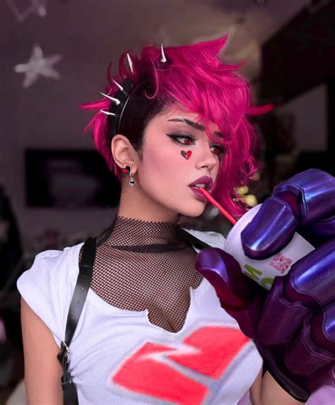 Bio and Background: A Glimpse into the Life of the Talented Cosplayer