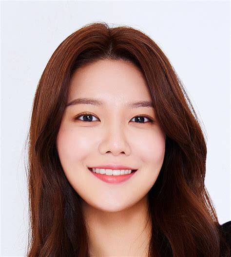 Choi Soo Young: A Multifaceted Star in the Entertainment Scene