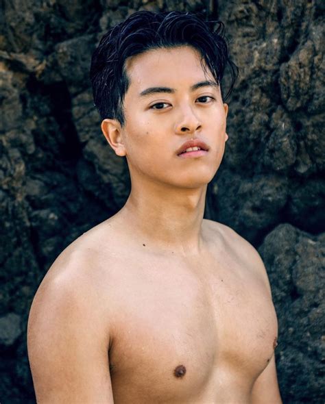 Discovering Alan Chikin Chow's Physique and Fitness Regime