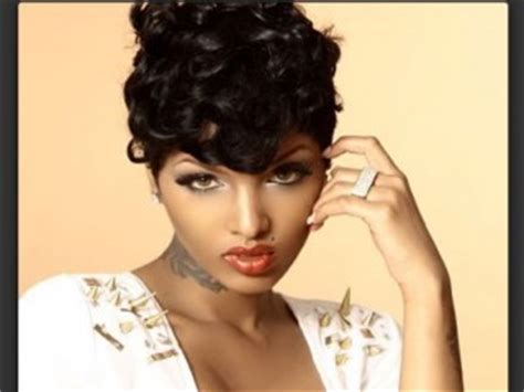 Early Life and Background of Lola Monroe