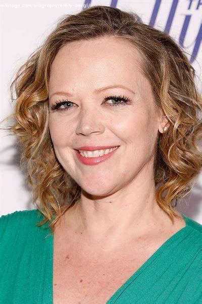 Emily Bergl: Age and Height Revealed
