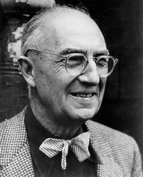 Examining William Carlos Williams' Literary Contributions: His Impact on American Poetry