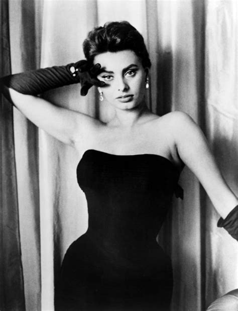 Feminine Curves: Decoding Sophia Loren's Timeless Figure