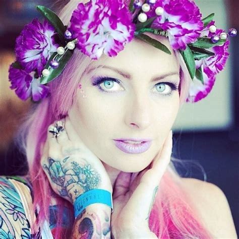 From Artistic Creations to Body Art: The Diverse Path of Sarah Mudle's Career