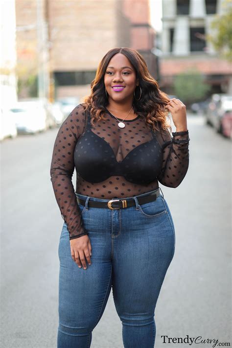 From Curves to Confidence: Chelsea Rae's Figure and Empowerment