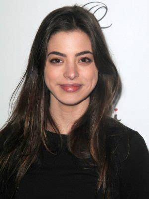 Gia Mantegna's Height: How Tall is She?