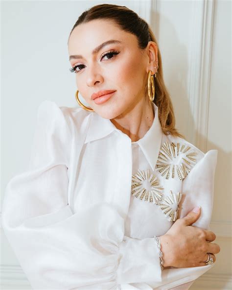 Hadise Acakgoz: The Rising Star of the Music Industry