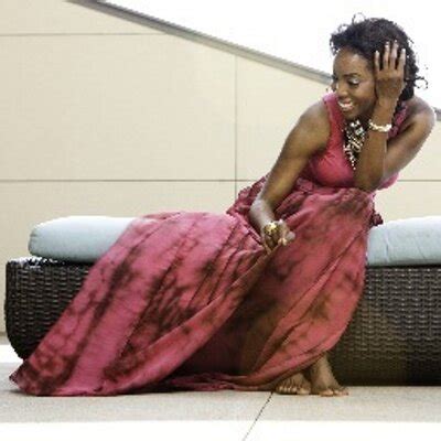Heather Headley's Height: How Tall is She?