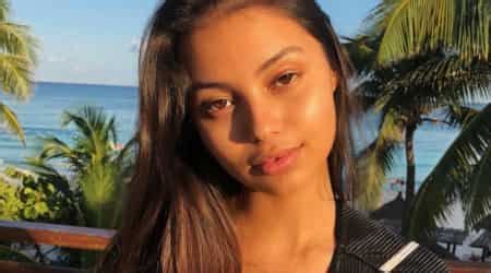 Height and Figure: Facts and Figures About Fiona Barron