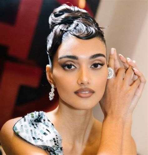 Height and Figure of Neelam Gill: Breaking Stereotypes
