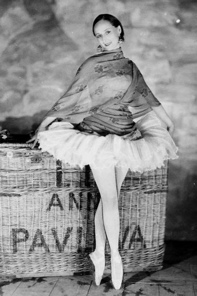 International Recognition: Anna Pavlova's World Tours and Critical Acclaim