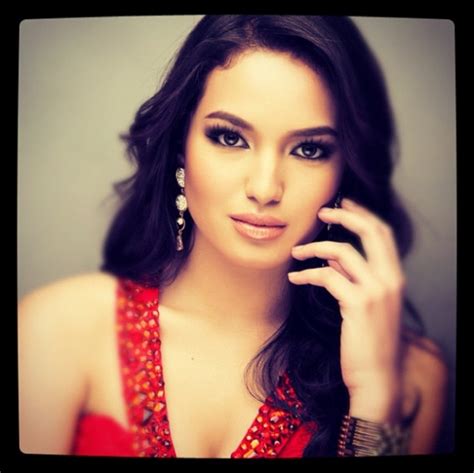 Introduction to Sarah Lahbati's Background: