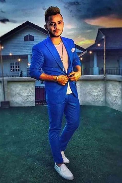 Millind Gaba's Height, Figure, and Style Statements