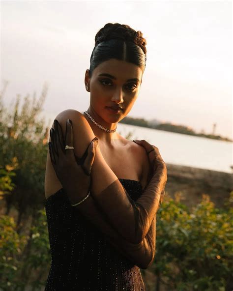 Neelam Gill: A Rising Star in the Fashion Industry