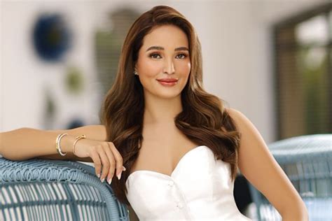 Sarah Lahbati's Philanthropic Work