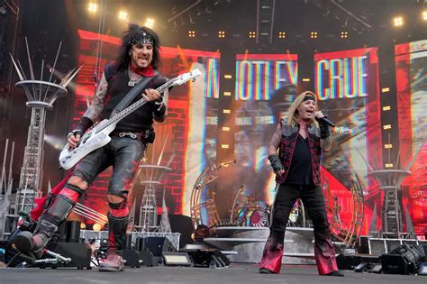 Setting the Stage: Motley Crue's Formation and Climb to Success