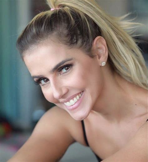 Social Media Presence: Deborah Secco's Online Influence