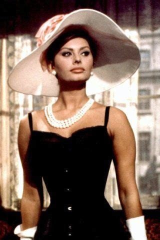 Sophia Loren's Height: A Statuesque Enigma