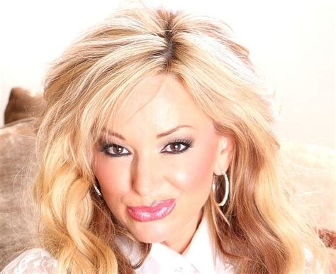 The Influence of Rachel Aziani's Social Media Presence