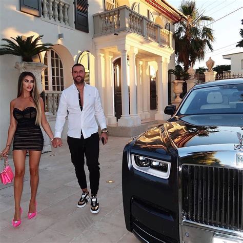 The Luxurious Lifestyle: A Peek into Daniela Degro Ducmane's Array of Riches