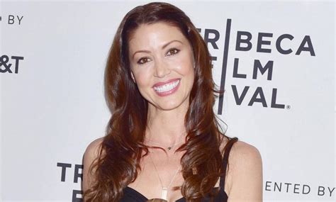 Unveiling Shannon Elizabeth's Age, Height, and Figure