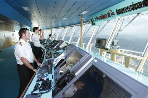 Unveiling the Behind the Scenes: Cruise's Dedication and Professionalism